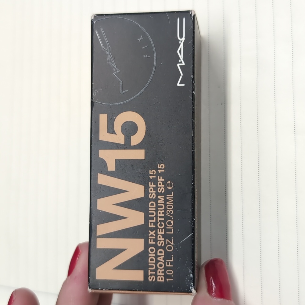 NIB MAC Studio Fix Fluid